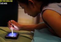 mat-ngu-giam-tri-nho-chi-vi-thoi-quen-nay-moi-dem