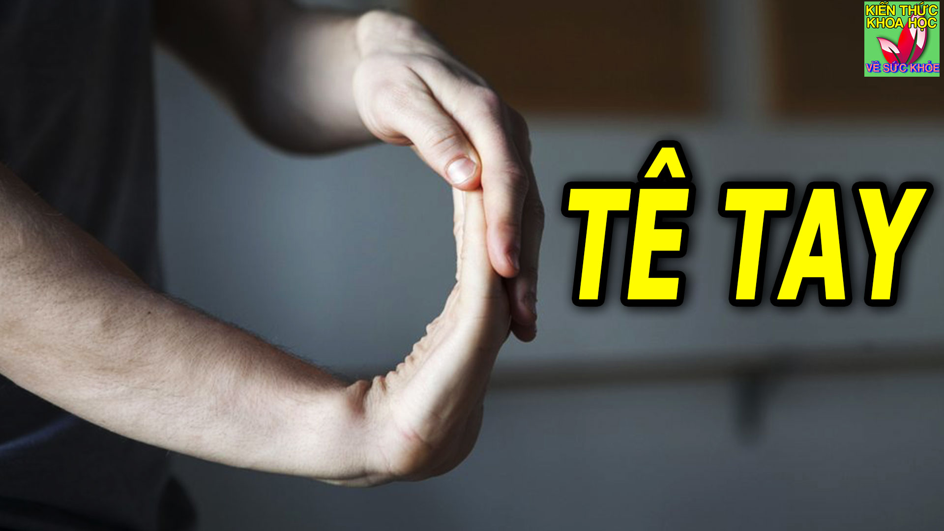 co-tay-ngon-tay-sung-dau-te-moi-cu-dong-kem