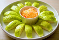 moi-ngay-an-1-qua-oi-co-the-nhan-ve-11-loi-ich-suc-khoe-bat-ngo