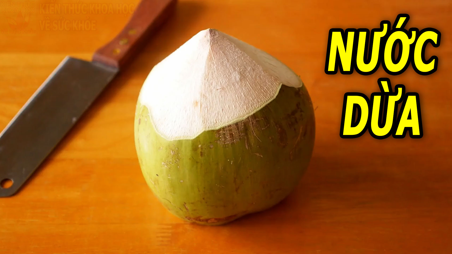 nuoc-dua-thuc-uong-ly-tuong-voi-nhieu-loi-ich-bat-ngo